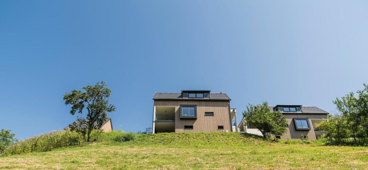 Weinzeit Chalets Gamlitz Exterior photo